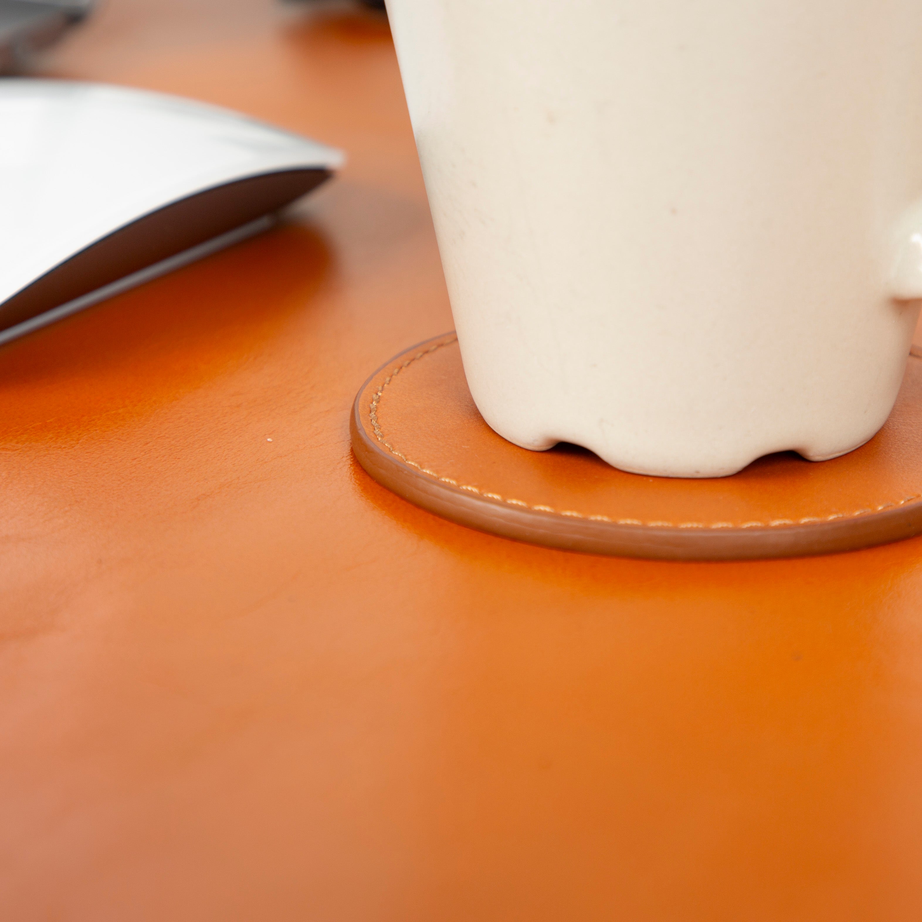 Lavion Handgefertigtes Leder Untersetzer-Set (5 Stück + Halter)