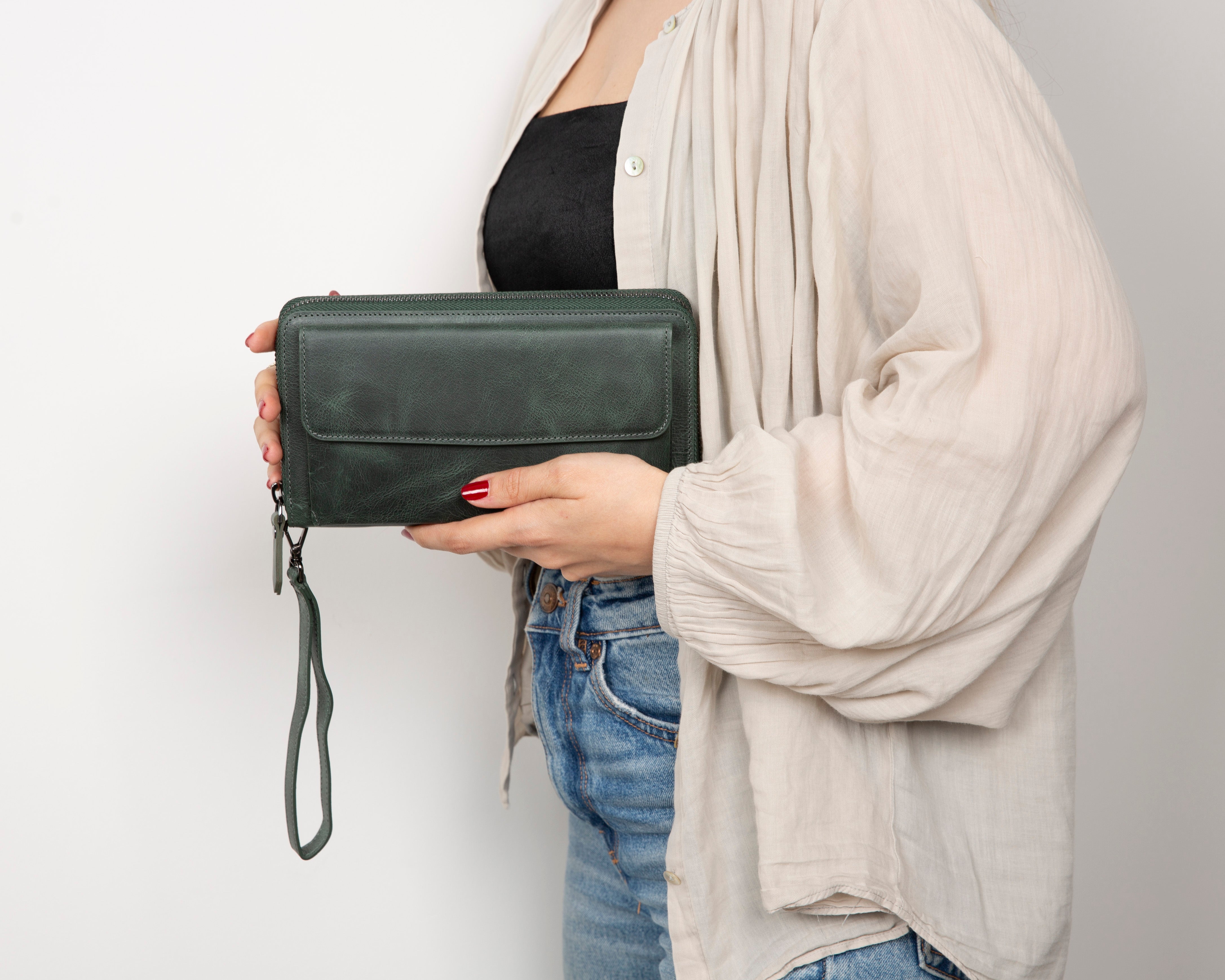 Aristo – Leder Geldbörse mit Handyfach (12 Kartenfaecher, Magnetisch, Handgelenksschlaufe)