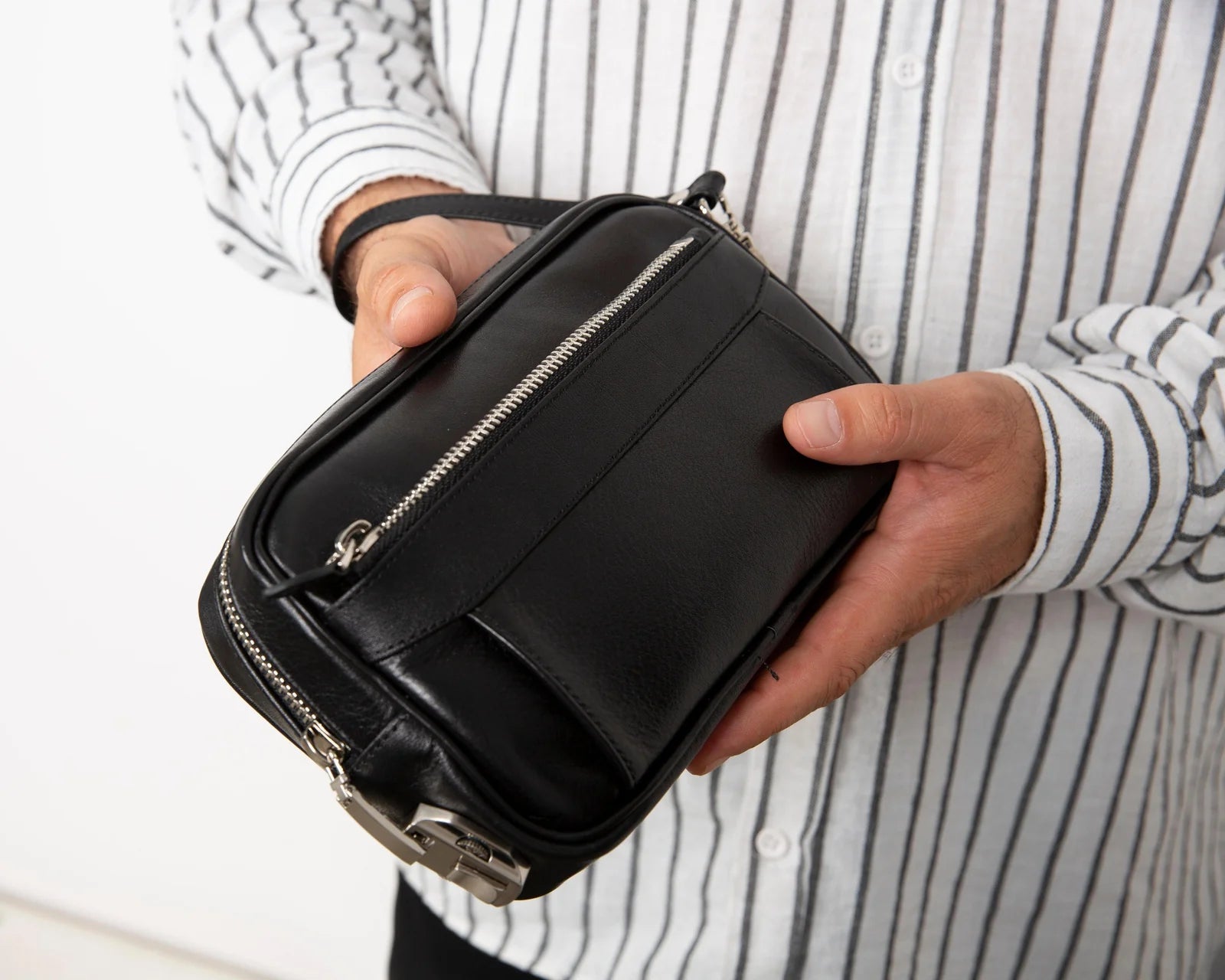 Handgelenktasche / Forge Lederhandtasche, Handtasche Schwarz