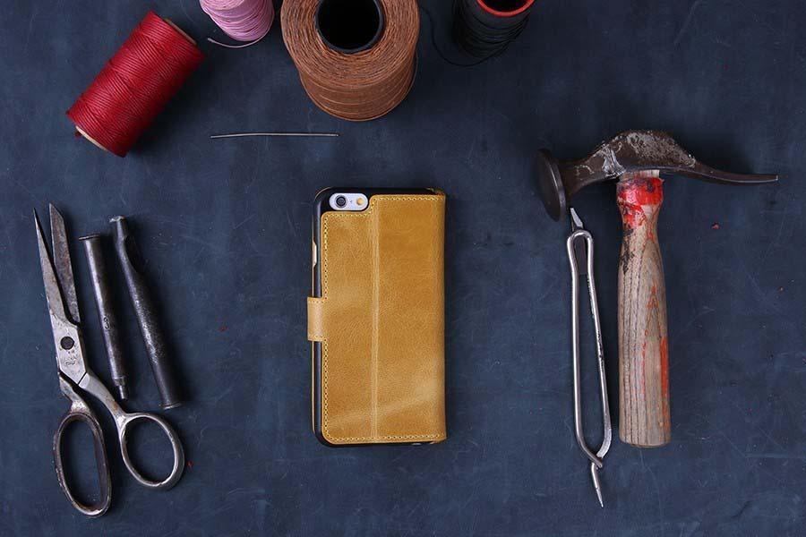 Phone Case Wallet Leather Case for Apple iPhone 6/6S - Crazy Mustard Bouletta Case